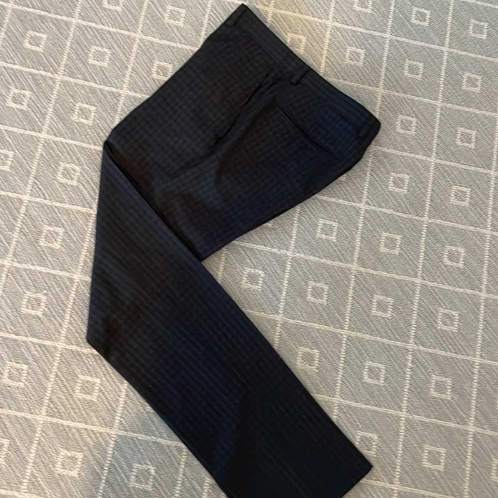 Men’s 1670 pants (suit separates) black with small blue/purple plaid 32w 32l.